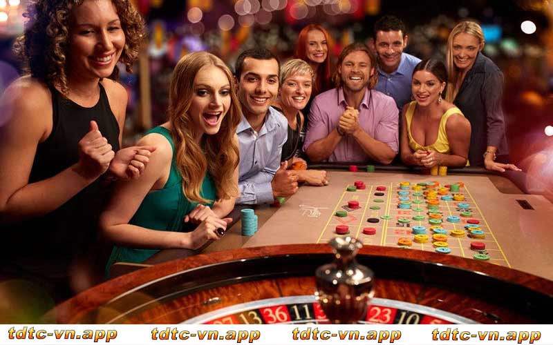 Sự khác biệt giữa sòng bạc trực tuyến và casino truyền thống
